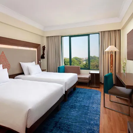 Novotel Solo Exterior photo