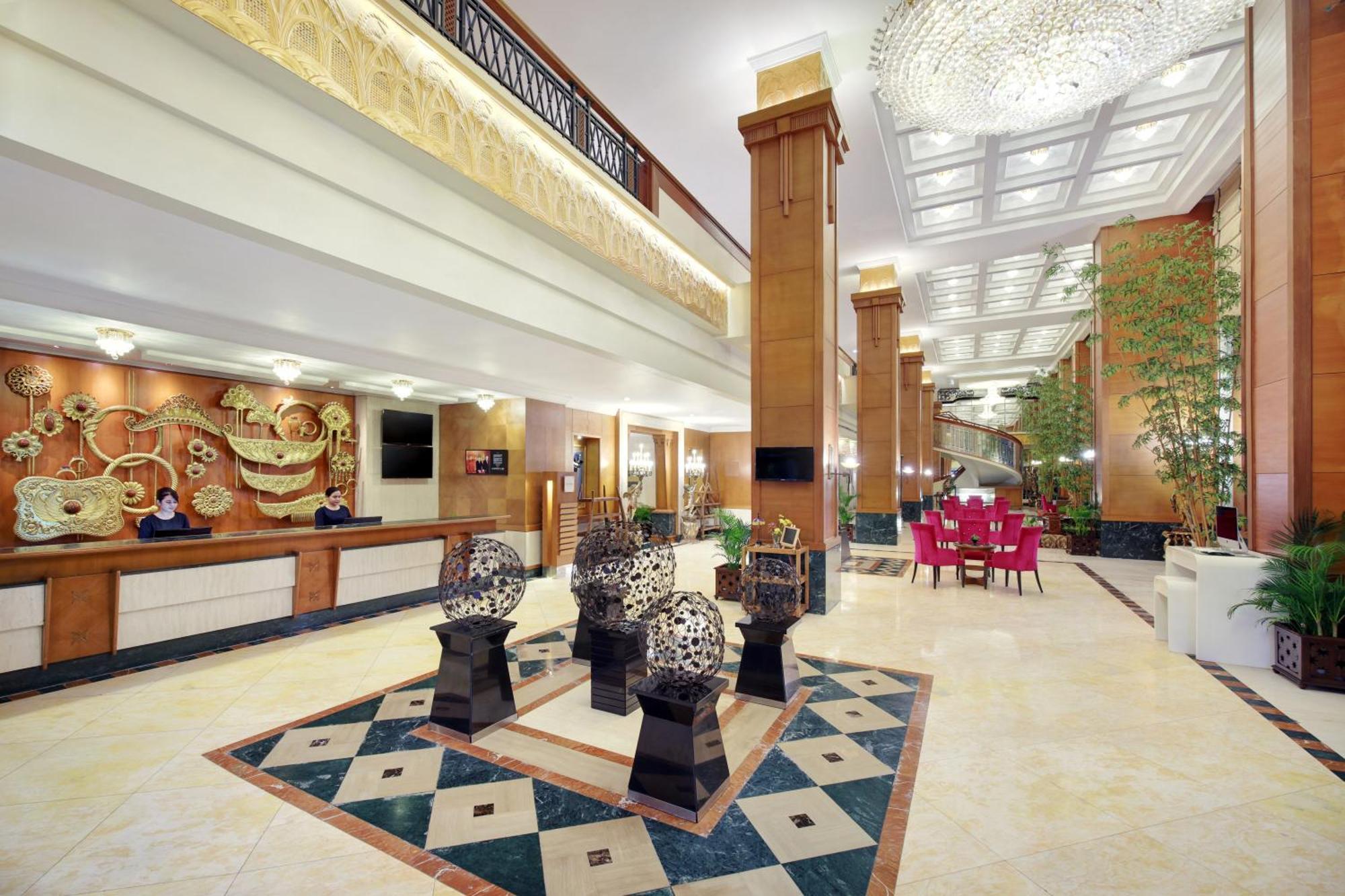 Novotel Hotel 4*