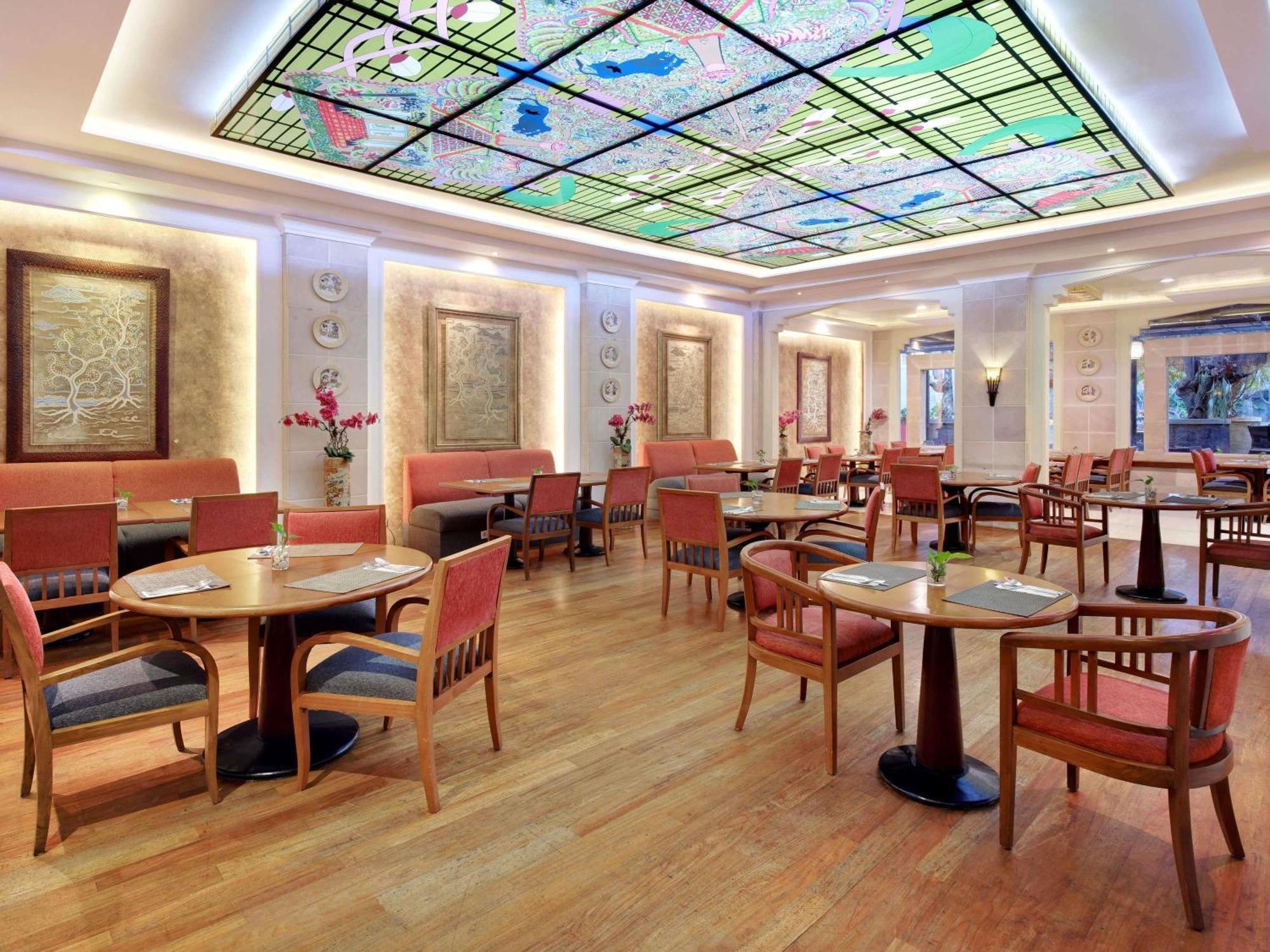 Novotel Hotel 4*